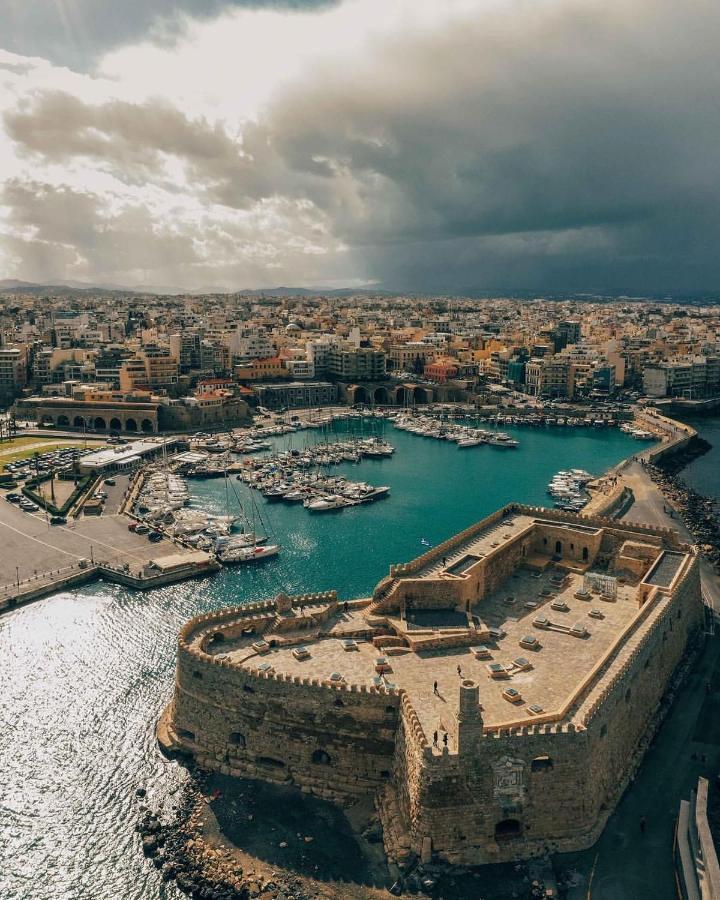 Minos By Agora Luxury Apartments In The Heart Of Heraklion Buitenkant foto