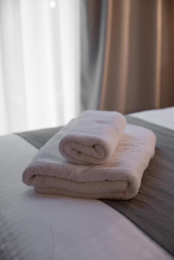 Minos By Agora Luxury Apartments In The Heart Of Heraklion Buitenkant foto